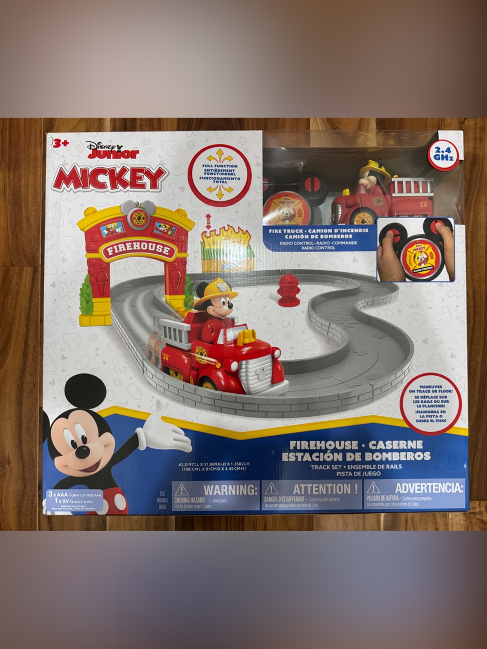 Disney Mickey Firehouse Playset in Red and Yellow